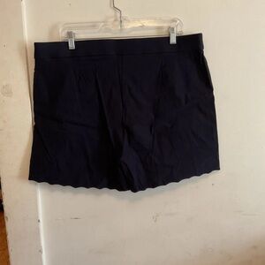 Anne Klein Navy High-Waist Scalloped Hem Shorts